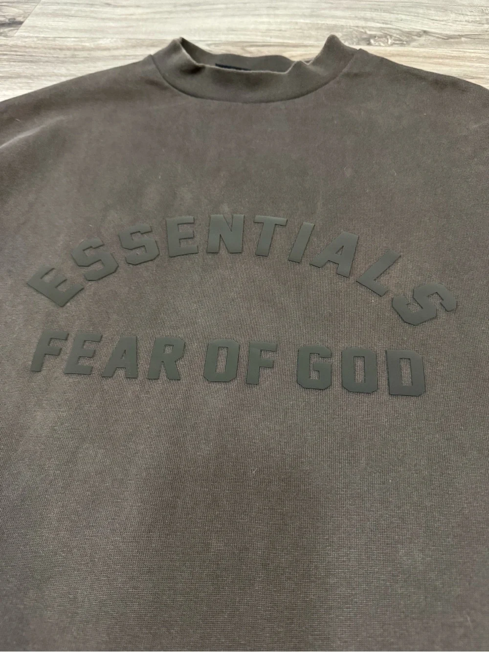 Fear of God Essentials Heavyweight Cotton Crewneck Long Sleeve Size Small